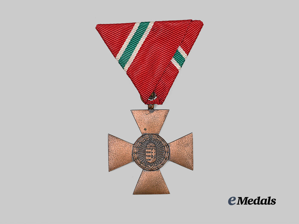 hungary,_kingdom._a_civil_defense_merit_cross,_in_case,_c.1944_e_medals__e_u25350_5