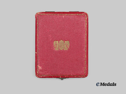 hungary,_kingdom._a1931_army_sports_week_plaque_in_case_e_medals__e_u25351_2