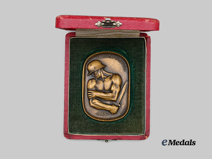 hungary,_kingdom._a1931_army_sports_week_plaque_in_case_e_medals__e_u25351_3
