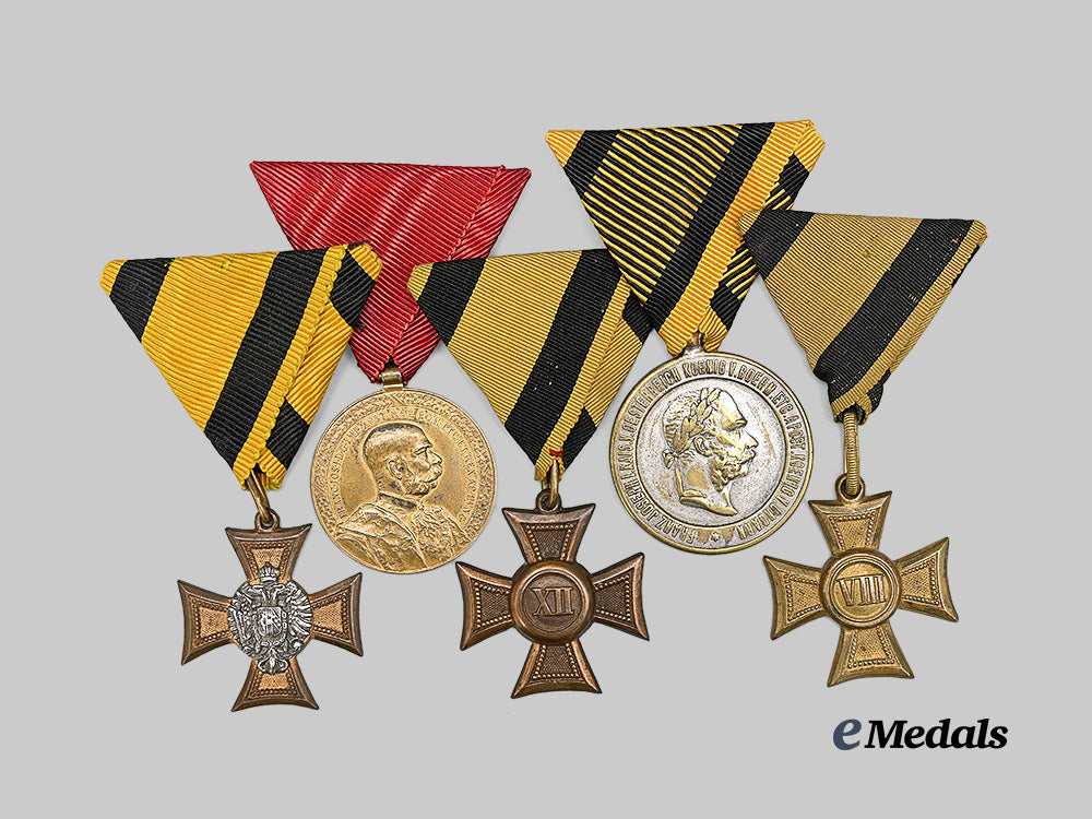 austria,_imperial._a_lot_of_decorations&_awards_e_medals__e_u25365_2