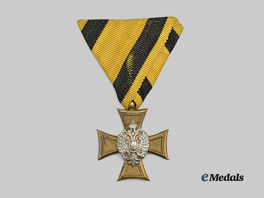 austria,_imperial._a_long_service_decoration,_i_i_i_class_for_officers_with_mother_of_pearl_reverse_e_medals__e_u25366_2