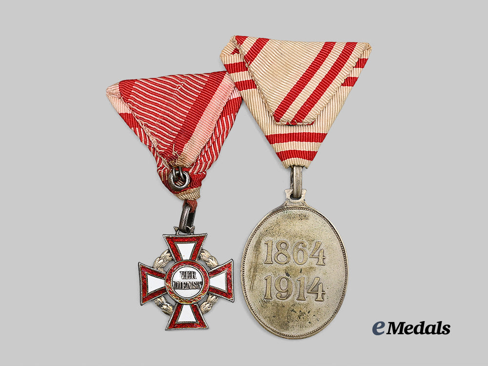 austria,_imperial._a_pair_of_first_war_red_cross_awards_e_medals__e_u25368_4