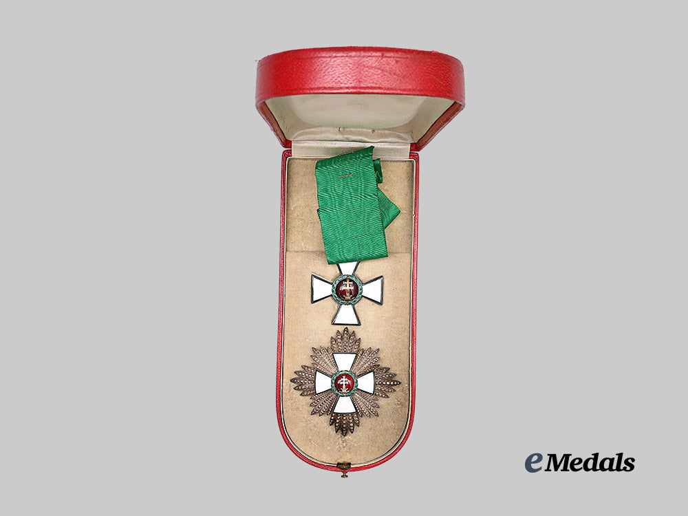 hungary,_kingdom._an_order_of_merit,_second_class_commander's_set,_c.1935_e_medals__e_u25376_3