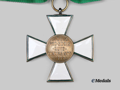 hungary,_kingdom._an_order_of_merit,_second_class_commander's_set,_c.1935_e_medals__e_u25376_9