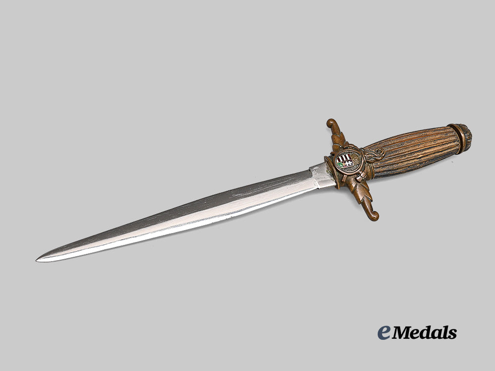 hungary,_kingdom._a_royal_fire_brigade_dress_dagger,_c.1935_e_medals__e_u25377_4