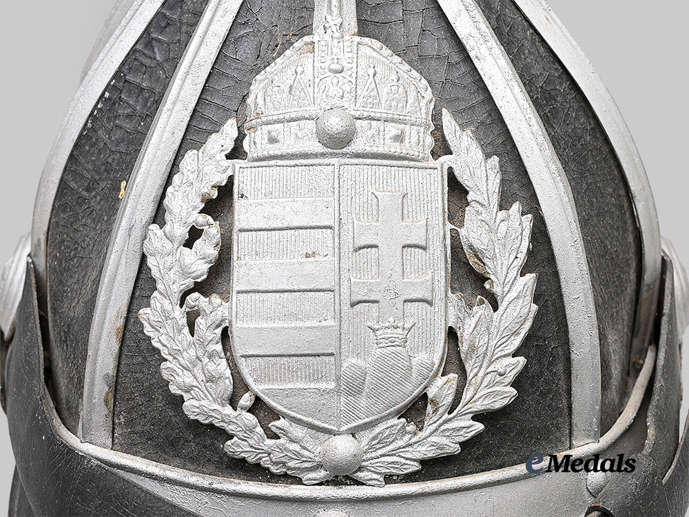 hungary,_kingdom._a_royal_police_zrínyi_helmet,_cavalry_version,_c.1945_e_medals__e_u25378_8
