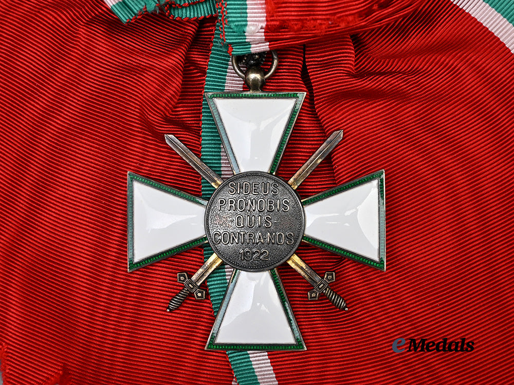 hungary,_kingdom._an_order_of_merit,_military_division,_first_class_grand_cross,_c.1935_e_medals__e_u25382_5