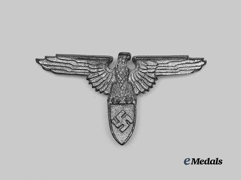 slovakia,_first_republic._a_rare_freiwillige_schutzstaffel_cap_insignia,_third_pattern,_german-_made_by_augustin_hicke_e_medals__e_u25404_2
