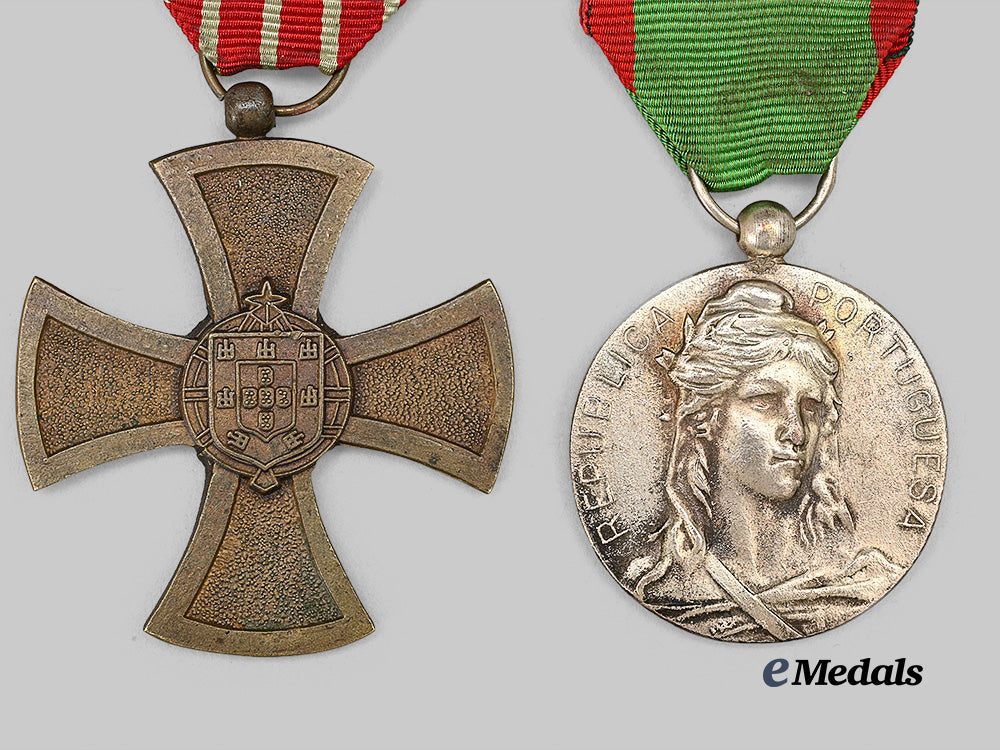 portugal,_kingdom._a_pair_of_medals&_awards_e_medals__e_u25477_3