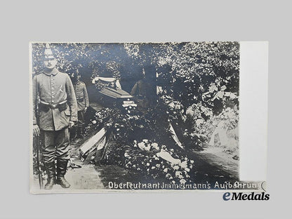 a_post_card–_immelmann’s_burial_e_medals__g12027_2