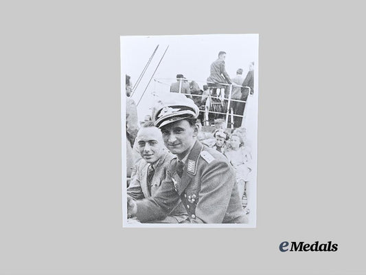 a_post_war_signed_photograph_of_knight's_cross_recipient;_krems_e_medals__g16880_2
