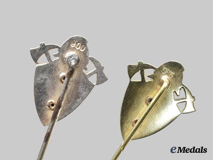 two_german_fireman's_long_service_pins;_silver&_gold_e_medals__g17527_2
