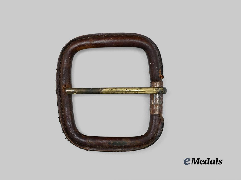 an_unidentified_second_war_period_german_single_claw_open_leather_buckle_e_medals__g20464_2