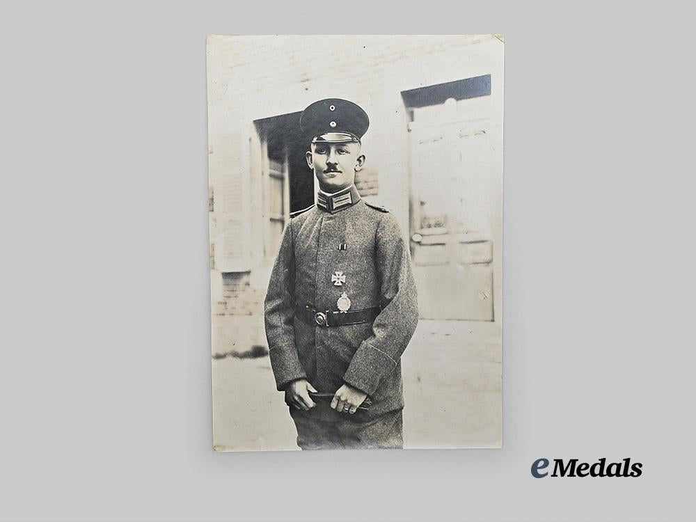 three_first_war_german_imperial_airmen_photographs_e_medals__g21149_3