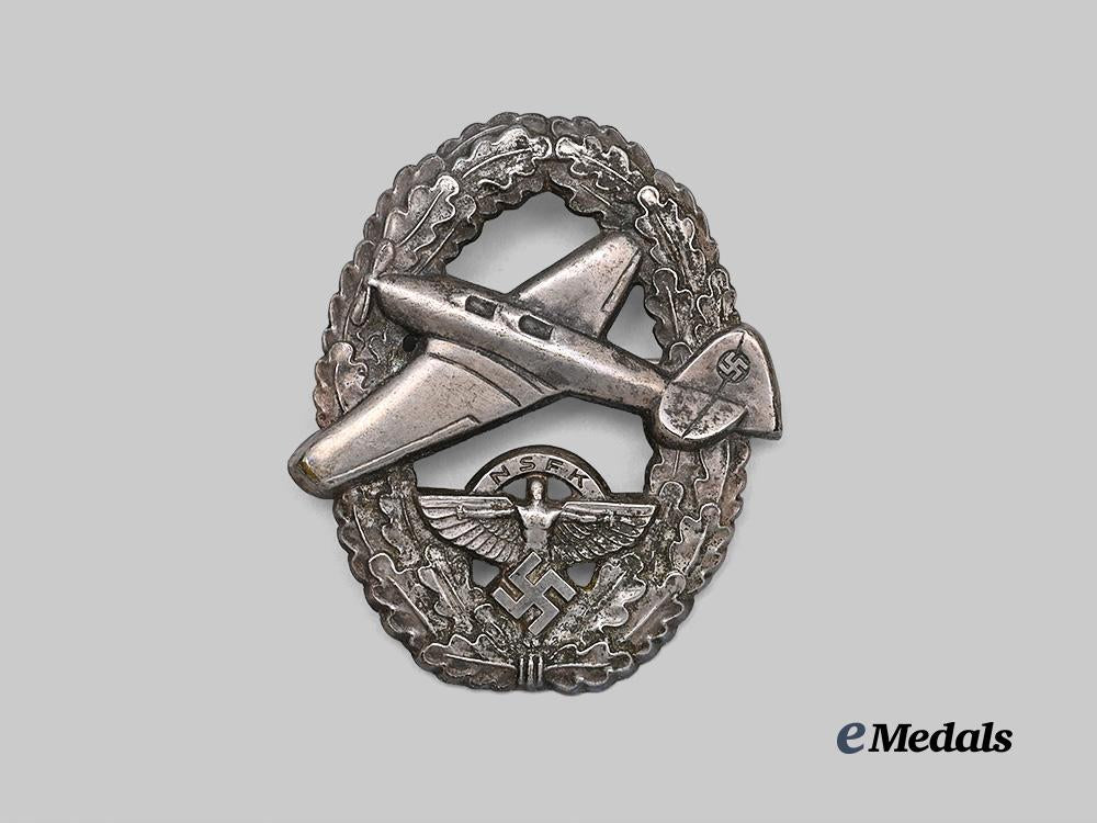 germany,_nsfk._a_pilot's_badge,_type_i_i_e_medals__g21606_2