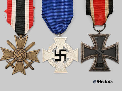 germany,_third_reich._a_mixed_lot_of_awards_for_military_and_civil_service_e_medals__g31336_3