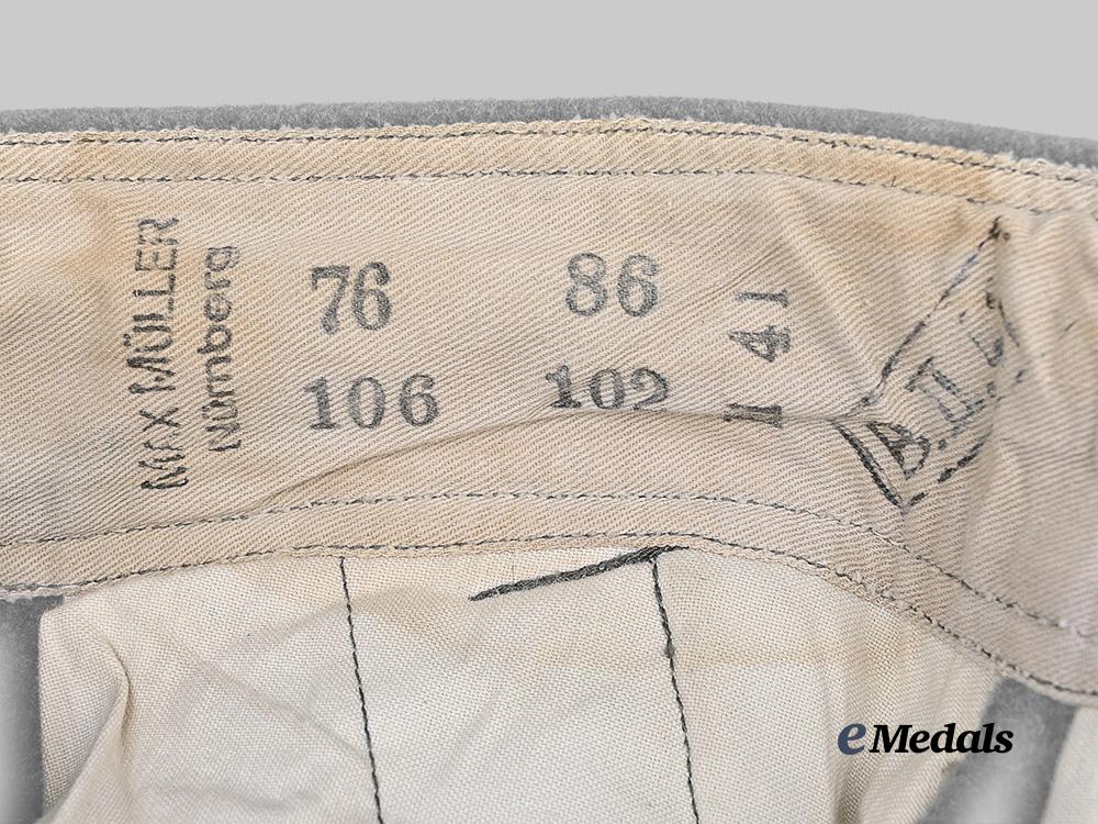 germany,_wehrmacht._a_pair_of_assault_gun_personnel_m40_trousers,_by_max_müller_e_medals__g47706_4