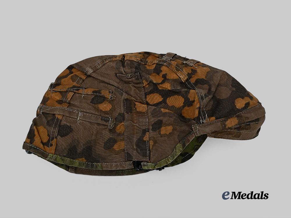 germany,_s_s._a_waffen-_s_s_b-_pattern_oak_leaf_camouflage_helmet_cover_e_medals__g48887_4