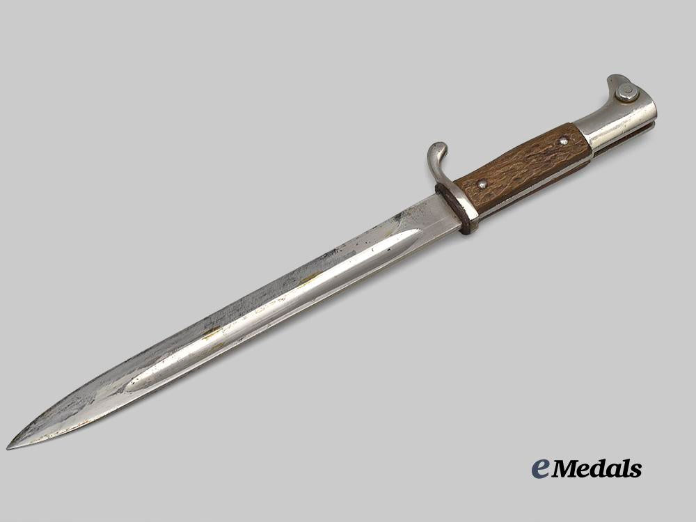 germany,_heer._a_dress_bayonet,_staghorn_grip_variant_by_carl_eickhorn,_c.1942_e_medals__g54080_4