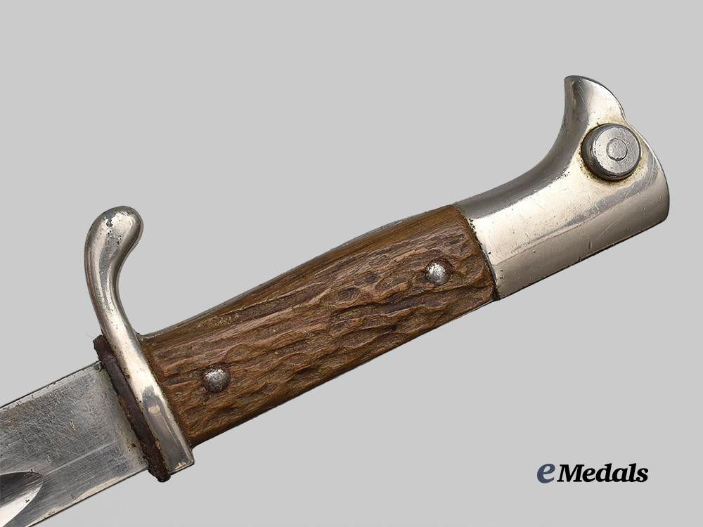 germany,_heer._a_dress_bayonet,_staghorn_grip_variant_by_carl_eickhorn,_c.1942_e_medals__g54080_7