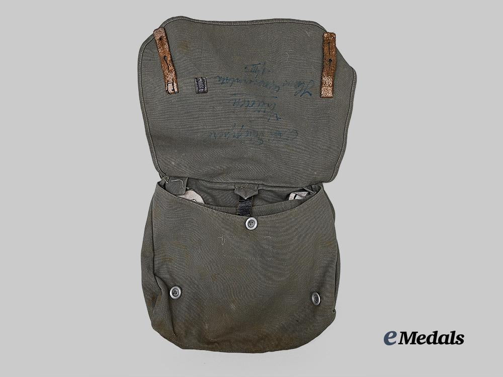 germany,_heer._an_m31_bread_bag,_owner-_attributed_example_e_medals__g60483_3