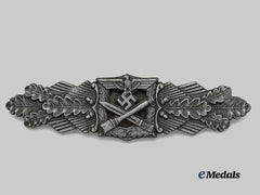 Germany, Wehrmacht. A Close Combat Clasp, Bronze Grade, Third Pattern by Friedirch Linden