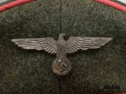 germany,_heer._an_armoured_troops_officer’s_visor_cap_e_medals__g60839_11