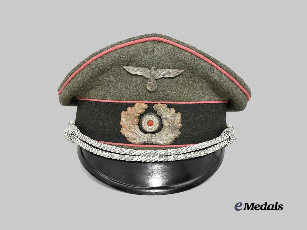 germany,_heer._an_armoured_troops_officer’s_visor_cap_e_medals__g60839_2