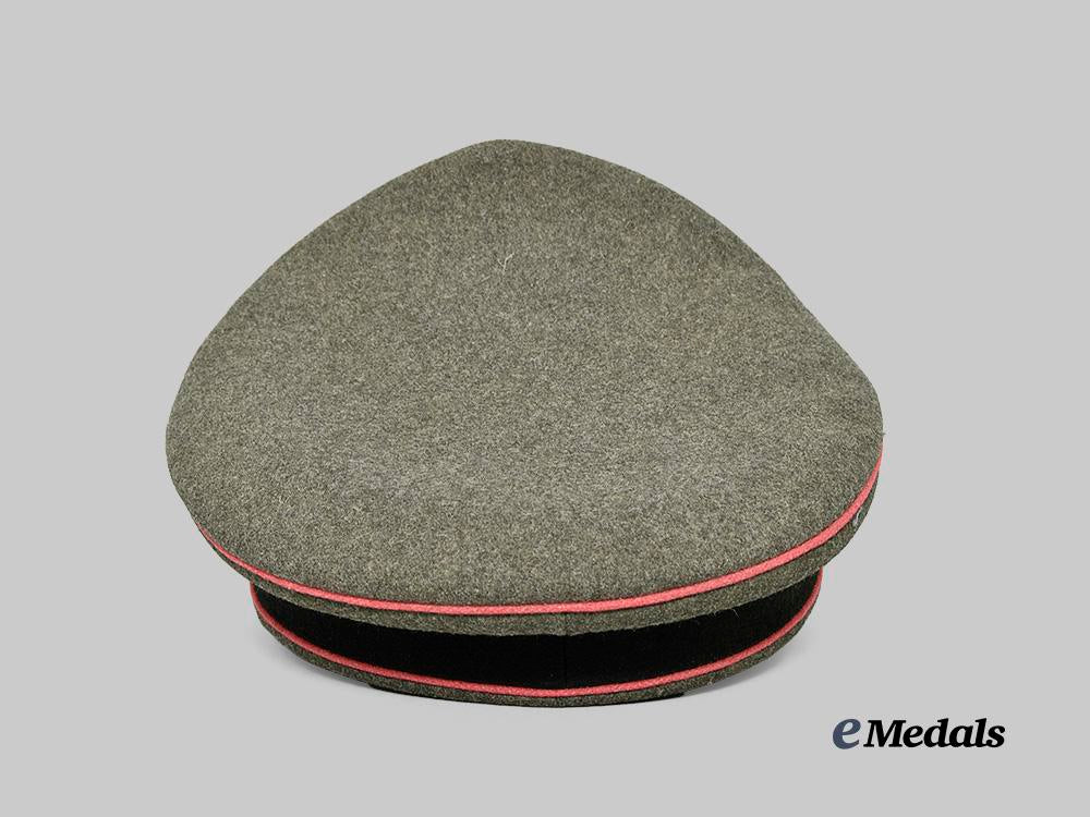 germany,_heer._an_armoured_troops_officer’s_visor_cap_e_medals__g60839_7