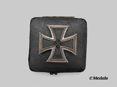 Germany, Wehrmacht. A 1939 Iron Cross I Class, with Case, by Rudolf Souval