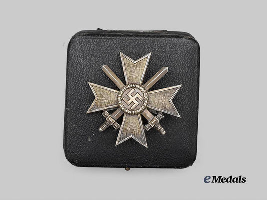 germany,_wehrmacht._a_war_merit_cross_i_class,_with_swords_and_case,_by_deschler&_sohn_e_medals__g60949_4