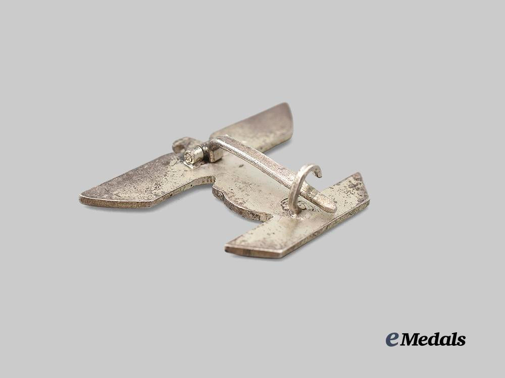 germany,_wehrmacht._a1939_clasp_to_the_iron_cross_i_class,_type_i_i_with_period_case,_by_b._h._mayer_e_medals__g60978_7