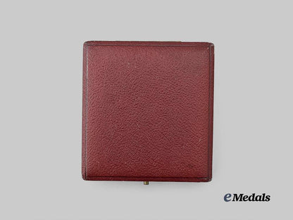 germany,_federal_republic._a_german_social_welfare_decoration,_i_i_class_cross_with_case,_exhibition_example_by_souval_c.1970_e_medals__g60992_2