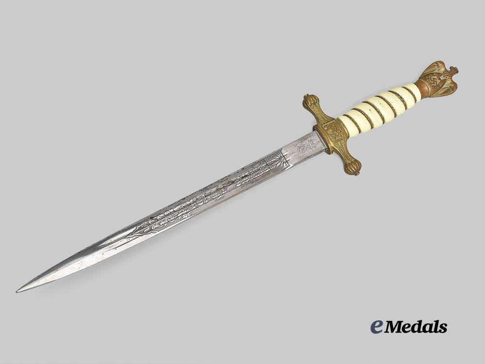 germany,_kriegsmarine._an_officer’s_dress_dagger,_by_weyersberg,_kirschbaum&_cie_e_medals__g61005_5