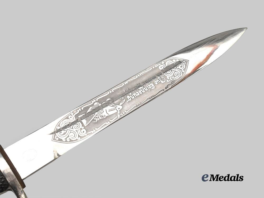 germany,_luftwaffe._a_rare_stuka_pilot_commemorative_bayonet,_by_carl_julius_krebs_e_medals__g61013_6