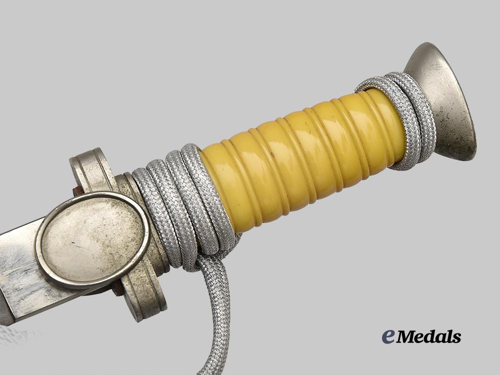 germany,_d_r_k._a_red_cross_leader’s_dagger,_with_hanger_e_medals__g61014_7