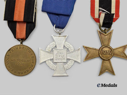 germany,_third_reich._a_mixed_lot_of_awards_for_military_and_civil_service_e_medals__g61022_6