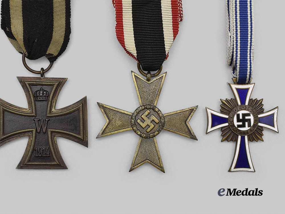 germany,_third_reich._a_mixed_lot_of_awards_for_military_and_civil_service_e_medals__g61026_3
