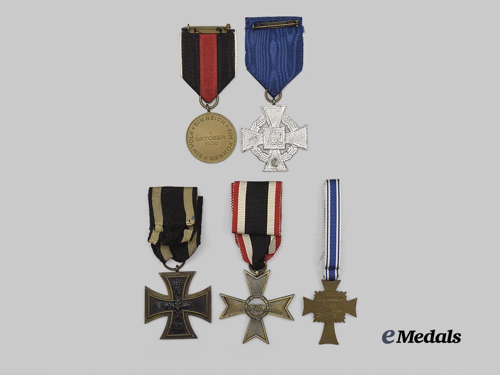 germany,_third_reich._a_mixed_lot_of_awards_for_military_and_civil_service_e_medals__g61026_5