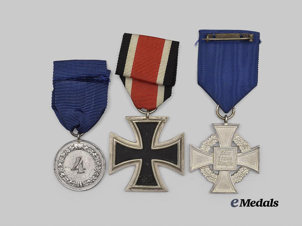 germany,_third_reich._a_mixed_lot_of_awards_for_military_and_civil_service_e_medals__g61031_4