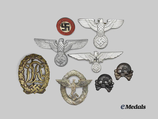 germany,_third_reich._a_mixed_lot_of_badges_and_insignia_e_medals__g61051_2