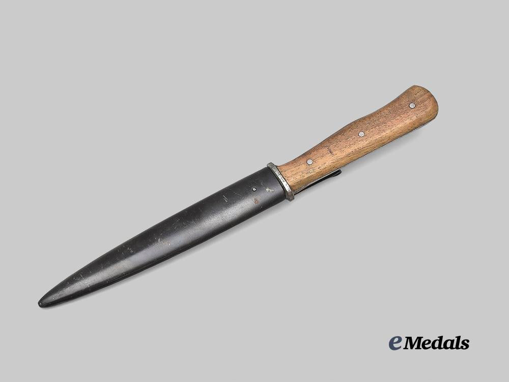 germany,_wehrmacht._a_combat_knife_e_medals__g61060_2