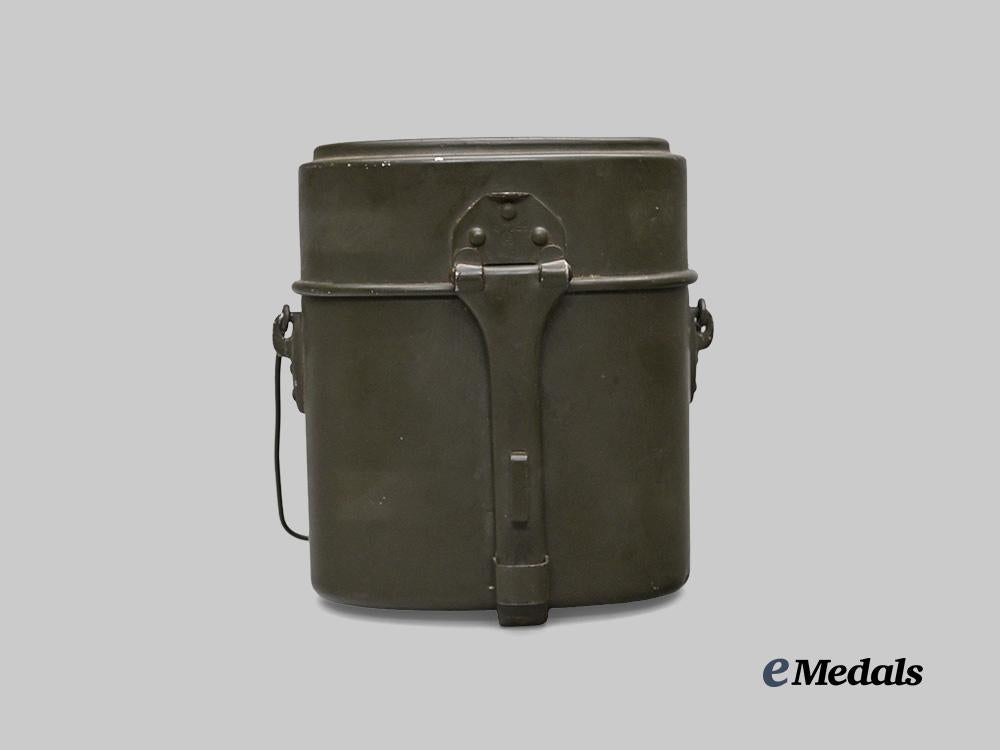 germany,_heer._an_m1910_mess_kit_e_medals__g61064_2