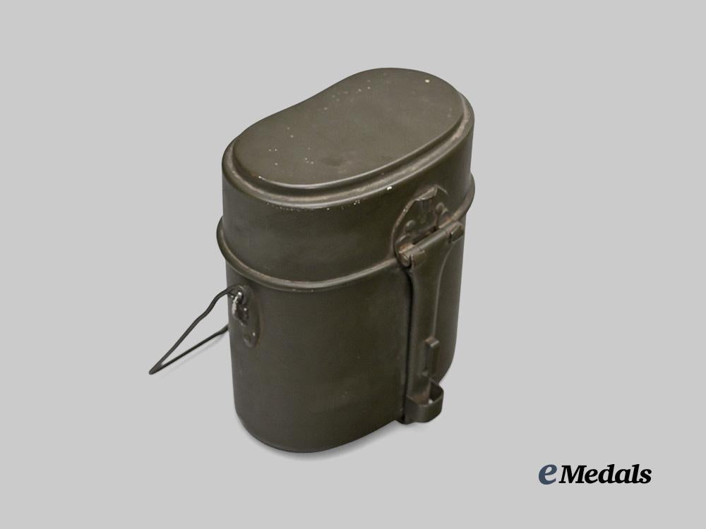 germany,_heer._an_m1910_mess_kit_e_medals__g61064_4