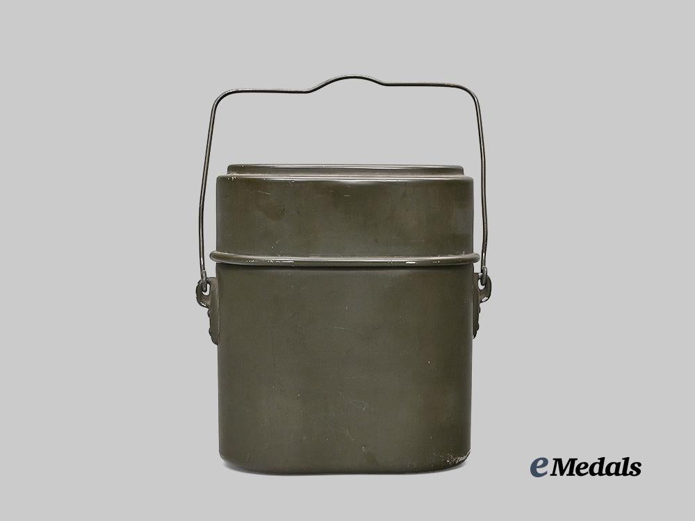 germany,_heer._an_m1910_mess_kit_e_medals__g61064_5