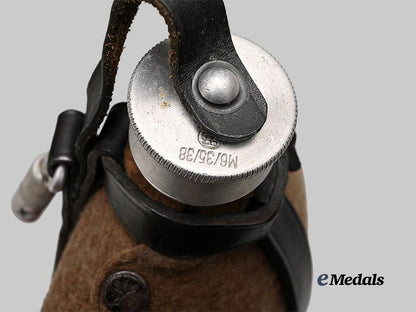 germany,_third_reich._a_canteen_for_party_organizations_e_medals__g61065_5