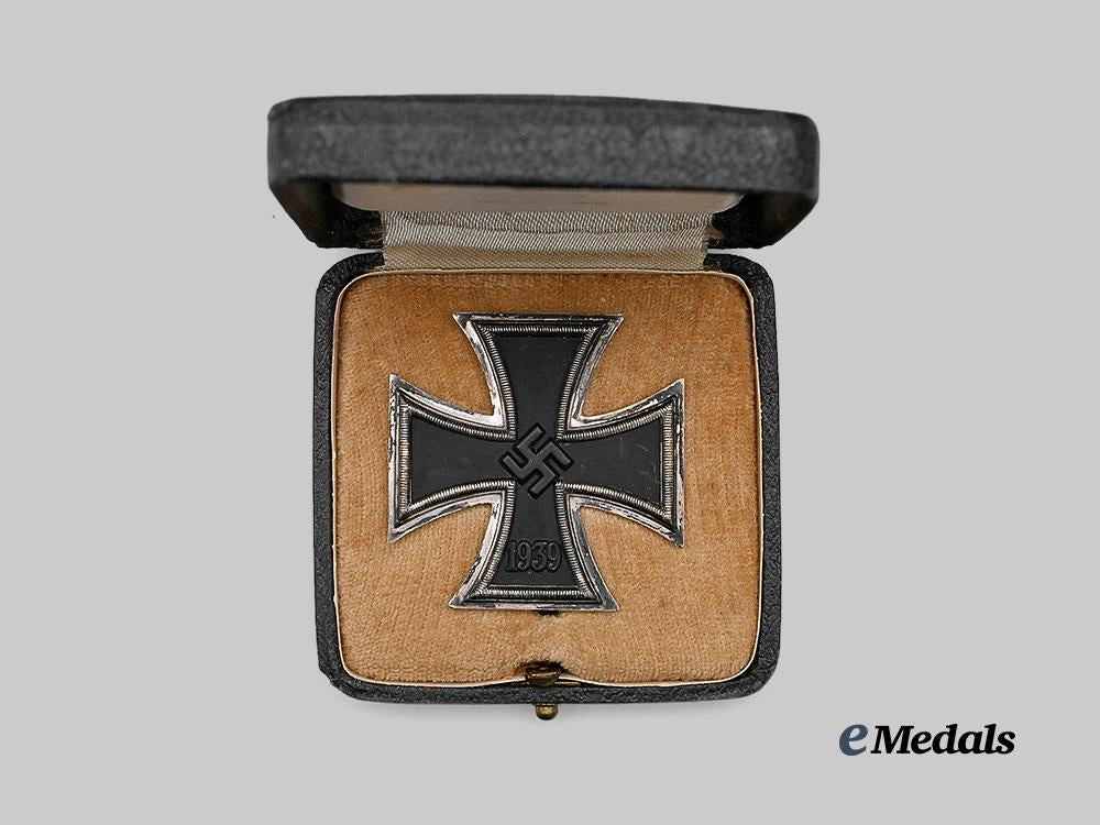 germany,_wehrmacht._a1939_iron_cross_i_class,_with_case,_by_c._f._zimmermann_e_medals__g61072_3