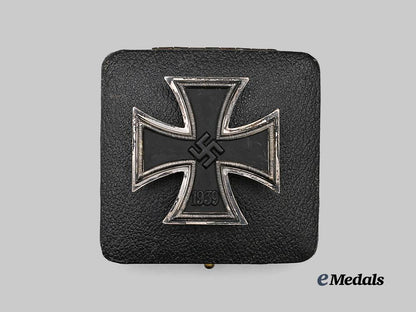 germany,_wehrmacht._a1939_iron_cross_i_class,_with_case,_by_c._f._zimmermann_e_medals__g61072_4