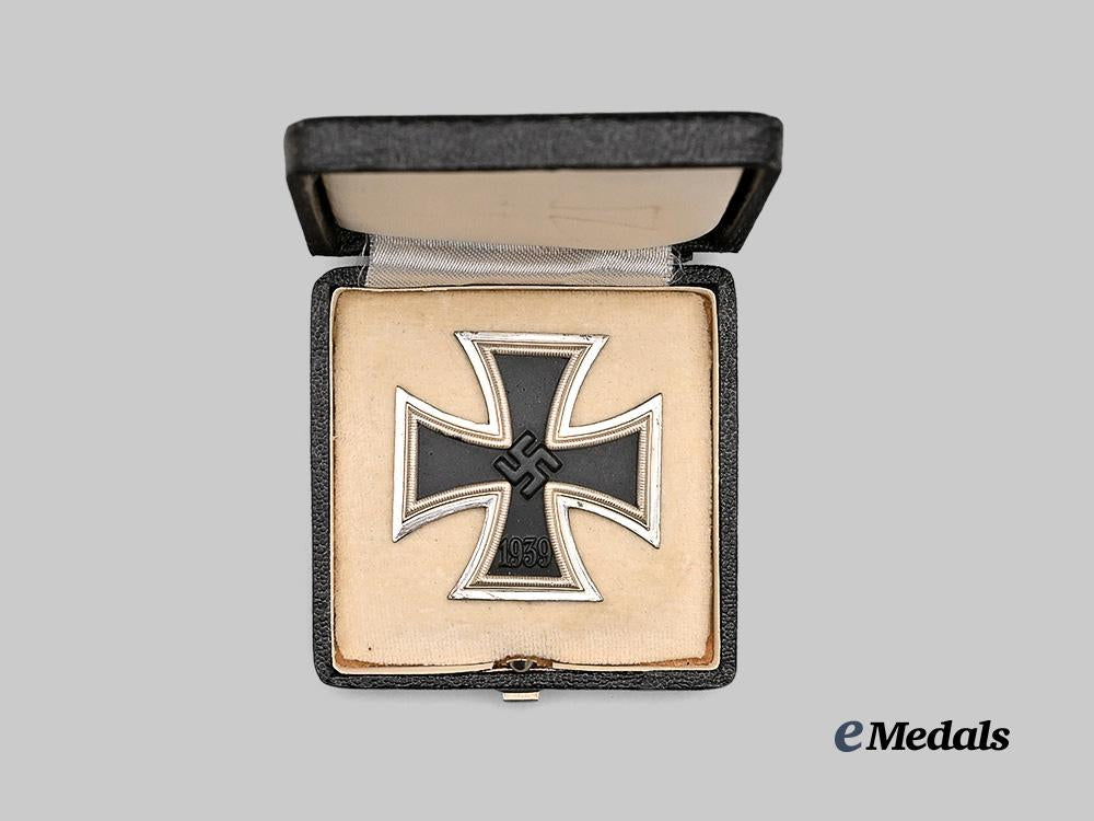 germany,_wehrmacht._a_mint1939_iron_cross_i_class,_with_case,_by_wilhelm_deumer_e_medals__g61074_3