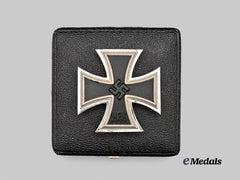Germany, Wehrmacht. A Mint 1939 Iron Cross I Class, with Case, by Wilhelm Deumer